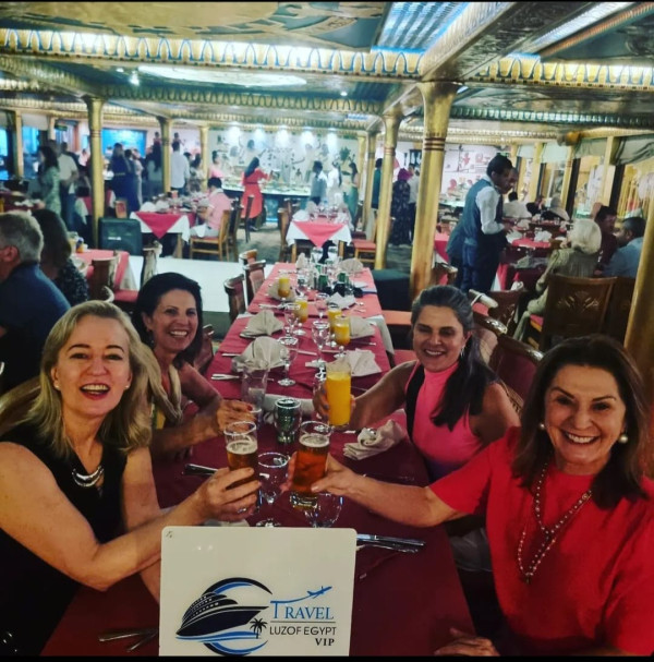 Jantar no Cruzeiro no Nilo